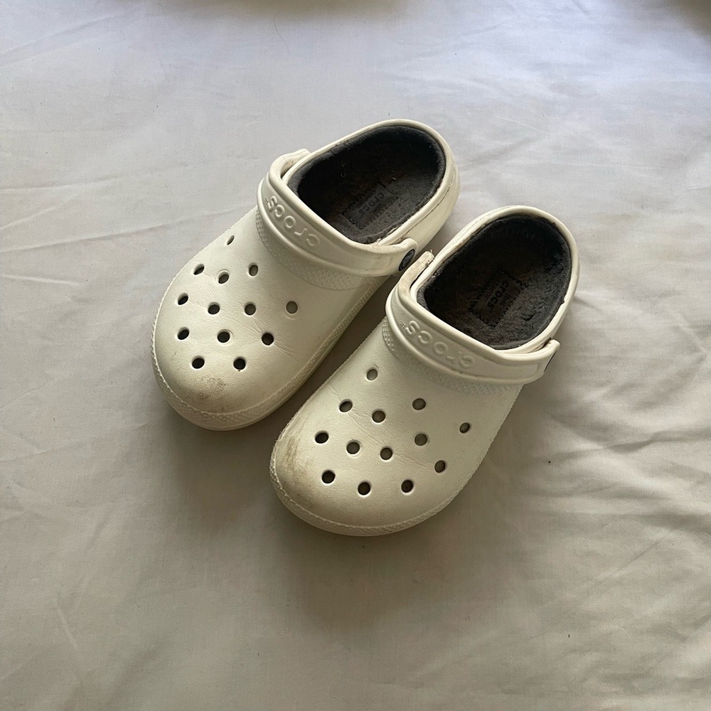 Crocs white